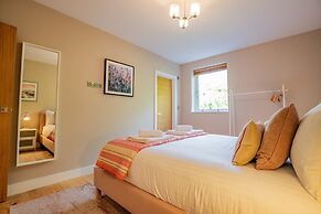 Host Stay Hilltop House