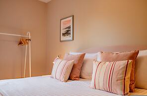 Host Stay Hilltop House