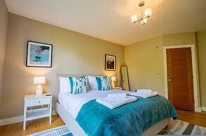 Host Stay Hilltop House