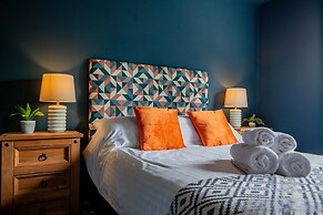 Host Stay Hales Orchard