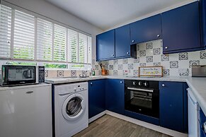 Host Stay Hales Orchard