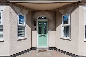 Host Stay The Haven at Church Road