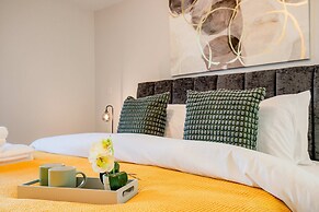 Host Stay Bridge Street Penthouse Apartment