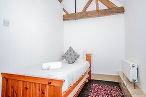 Host Stay Snodsbury Barn