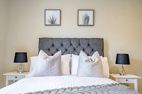 Host Stay Shaw Street Suite