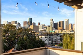 Downtown Houston 3BR Bachelorette Escape