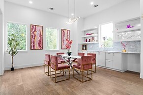 Downtown Houston 3BR Bachelorette Escape