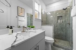 Downtown Houston 3BR Bachelorette Escape