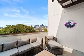 Downtown Houston 3BR Bachelorette Escape