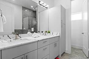 Downtown Houston 3BR Bachelorette Escape