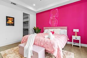 Downtown Houston 3BR Bachelorette Escape