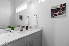 Downtown Houston 3BR Bachelorette Escape