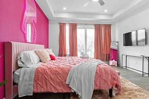 Downtown Houston 3BR Bachelorette Escape