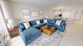 Shoreline Towers 1074 2 Bedroom Condo