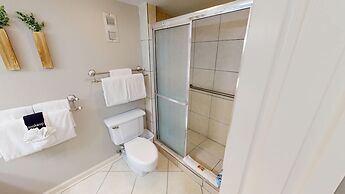 Shoreline Towers 1074 2 Bedroom Condo