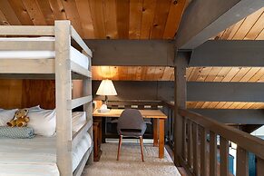 Awesome House Above The Lake/pets Welcome 2 Bedroom Home by Bear Valle