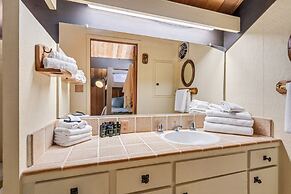 Awesome House Above The Lake/pets Welcome 2 Bedroom Home by Bear Valle