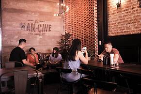 Man Cave Hostel