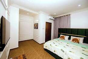 Sow Luxury Apartment