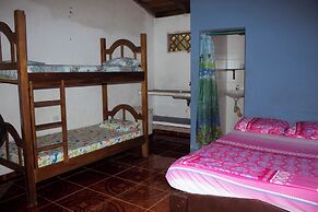 Wira Pora Hostal