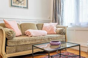 Charming Duplex With 1 Bedroom