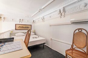 Charming Duplex With 1 Bedroom