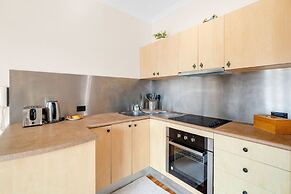 Zen Oceanscape Balcony - Oceanview - Parking