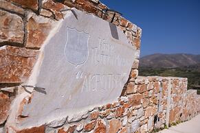 Akrotiri Estate Naxos - Private Hillside Estate