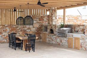 Akrotiri Estate Naxos - Private Hillside Estate