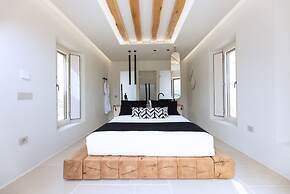 Akrotiri Estate Naxos - Private Hillside Estate