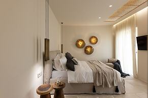 Akrotiri Estate Naxos - Private Hillside Estate