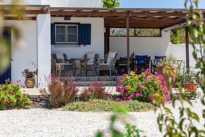 Angali HM Quiet 3 Bdrm Home on the Beach