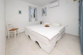 Angali HM Quiet 3 Bdrm Home on the Beach