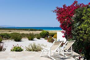 Angali HM Quiet 3 Bdrm Home on the Beach