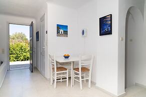 Angali HM Quiet 3 Bdrm Home on the Beach