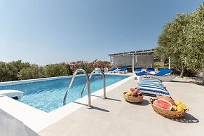 Villa Alba Spacious Home by the sea