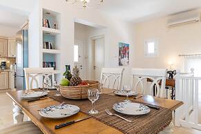 Villa Alba Spacious Home by the sea