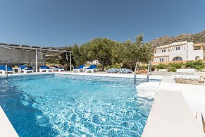 Villa Alba Spacious Home by the sea