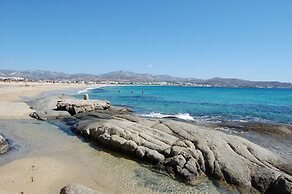 Prokopios Cottage Cycladic Home a Walk to Beach