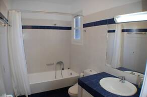 Prokopios Cottage Cycladic Home a Walk to Beach