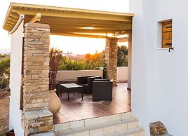 Villa Billia Cheerful 4 Bedroom Home w Ocean View