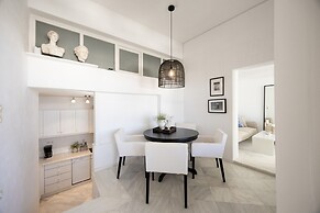 B4 Cycladic Home for 6 by the Beach