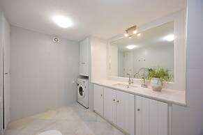 B4 Cycladic Home for 6 by the Beach