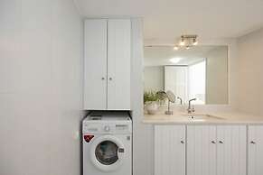 B4 Cycladic Home for 6 by the Beach