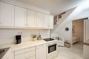 B4 Cycladic Home for 6 by the Beach