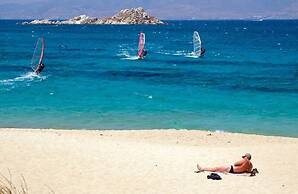 Glyfada CN Cheerful 5 Bedroom Home on the Beach