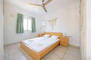 Villa Leilani 3 Bedroom Home by the Beach