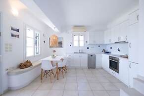 Villa Leilani 3 Bedroom Home by the Beach