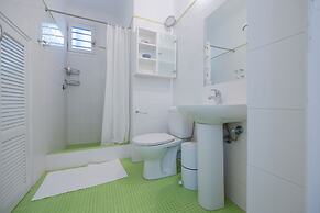 Villa Leilani 3 Bedroom Home by the Beach