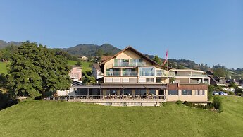 Panoramarestaurant Hotel Roggerli